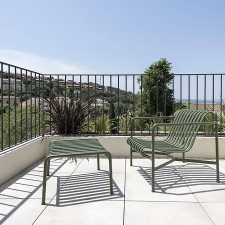 Alta House بيغور