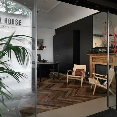 Alta House 3* Begur