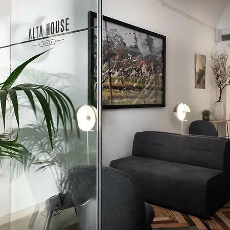 Alta House 3*